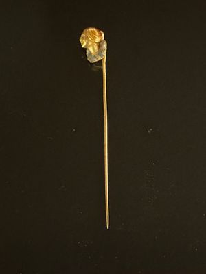 Epingle en or jaune 18K, ornée d'une tête de femme. - Photo 1