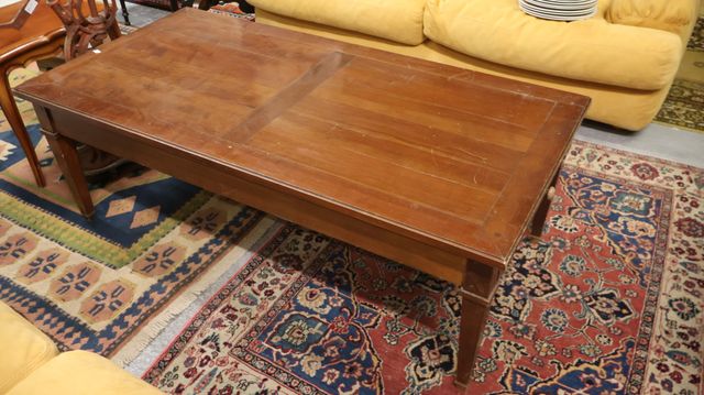 Table basse ouvrant à 2 tiroirs  