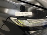 a sticker on the front of a car that says vpauto