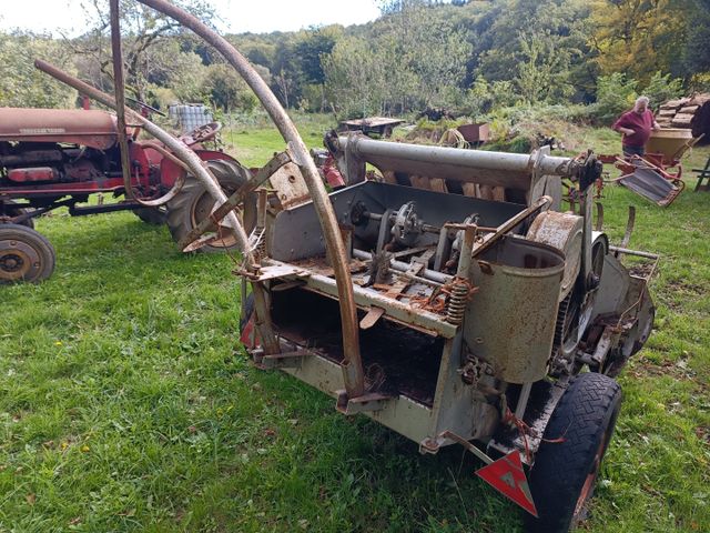 Presse agricole botte carrée RIVIERE CASALIS ancienne. Vente sur ...