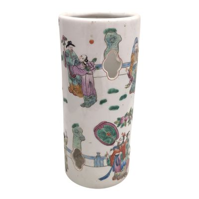 CHINE Porte perruque en porcelaine à décor polychrome de per…