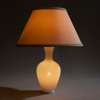 Vase balustre en opaline savonneuse, monté en lampe (électri… (photo 4)