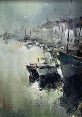 un tableau représentant des bateaux amarrés dans un port par temps nuageux