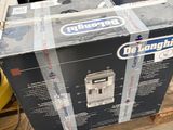 a box that is sitting on top of a pallet