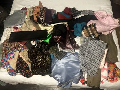 Lot de tissus divers - Photo 1