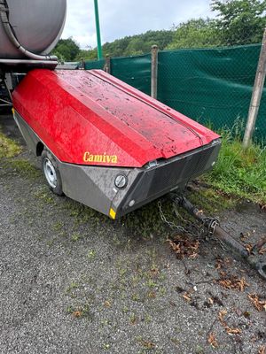 Pompe à eau CAMIVA 750kgs. En état de fonctionnement sur déc…