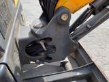 a close up view of the front end of a construction vehicle