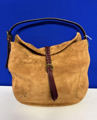 une photo d'un sac à main en daim marron muni d'une poignée en cuir marron