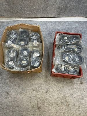 Lot d'environ 50 paires de pneus pour modélisme de marque MR…