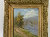 une peinture à l'huile représentant un paysage fluvial, dans un cadre doré sur fond blanc