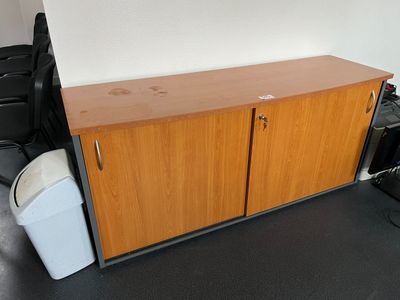 Enfilade en mélaminé et table