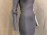 une robe de mannequin sur un mannequin mannequin mannequin mannequin mannequin mannequin mannequin mannequin mannequin mann