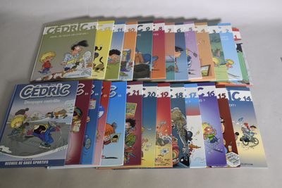 un grand nombre de livres posés sur une table