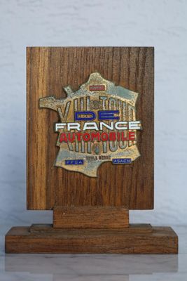 Badge de la XIIIème édition du TOUR DE FRANCE AUTOMOBILE.