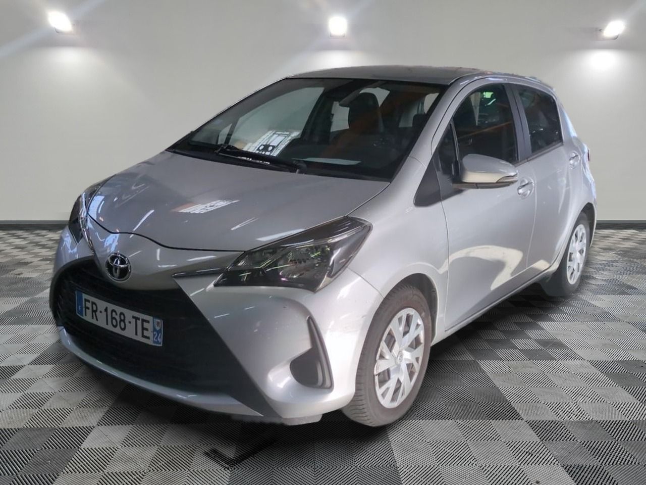 TOYOTA - YARIS 70 VVT-I ACTIVE - ES - Mise en service: 29/07…