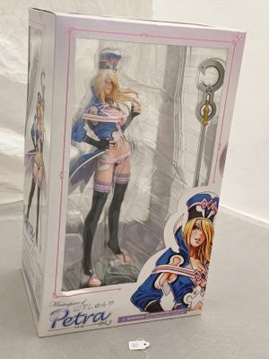 Figurine Petra Shunya Yamashita