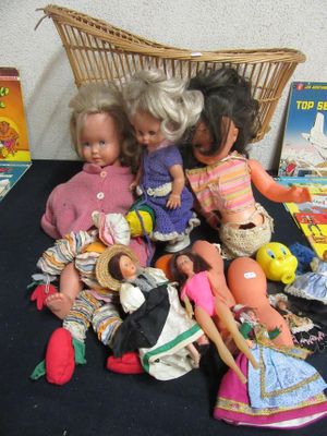Lot DE Poupees, Poupees Folkloriques, Poupee Mannequin…