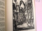 la photo d'un livre sur lequel figure la photo d'un homme