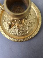 Bougeoir à main en bronze doré et ciselé. (photo 6)