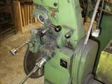 a machine that is sitting in a garage
