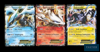 Quatre cartes Pokémon différentes sont représentées sur un fond noir.