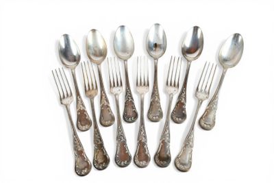 COUVERTS (suite de six grands) en argent (minerve), forme vi…