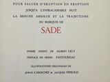 une image représentant le menu d'une cérémonie, orné d'un ruban rouge