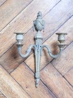 DEUX PAIRES D'APPLIQUES à deux bras de lumière en bronze de … (photo 5)