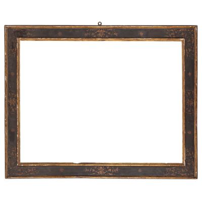 un vieux cadre photo avec un fond blanc sur fond blanc