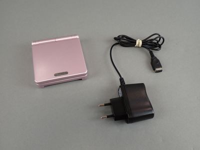 a charger and a charger sitting on a table
