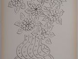 un dessin représentant un vase contenant des fleurs