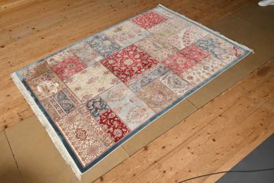 Hereke Tapis en soie à fond bleu et à décor de jardins sur f…