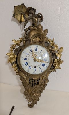 Petit cartel d'applique " au Chinois" en bronze doré, garnit…