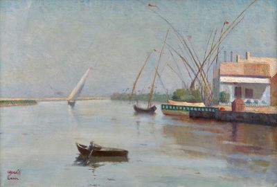 un tableau représentant un bateau sur l'eau, avec une maison en arrière-plan