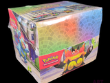 une boîte de cartes à collectionner Pokémon posée sur une table