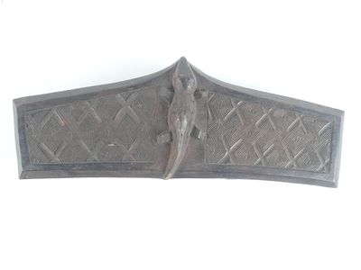 an image of a decorative piece of metal on a white background