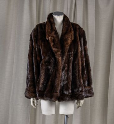 GOMBERT Lyon Veste en vison à petit col cranté, simple bouto… - Photo 1