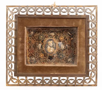 an image of a picture of a woman and child in a frame
