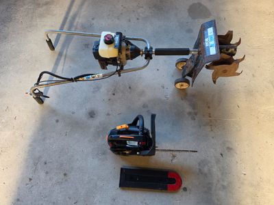 une petite machine posée sur le sol