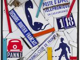 une photo d'une photo représentant divers panneaux de signalisation accrochés à un mur