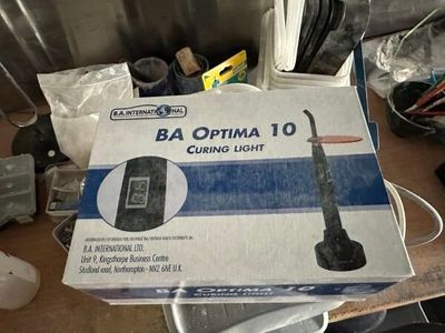1 lampe UV BA OPTIMA 10 curling light.