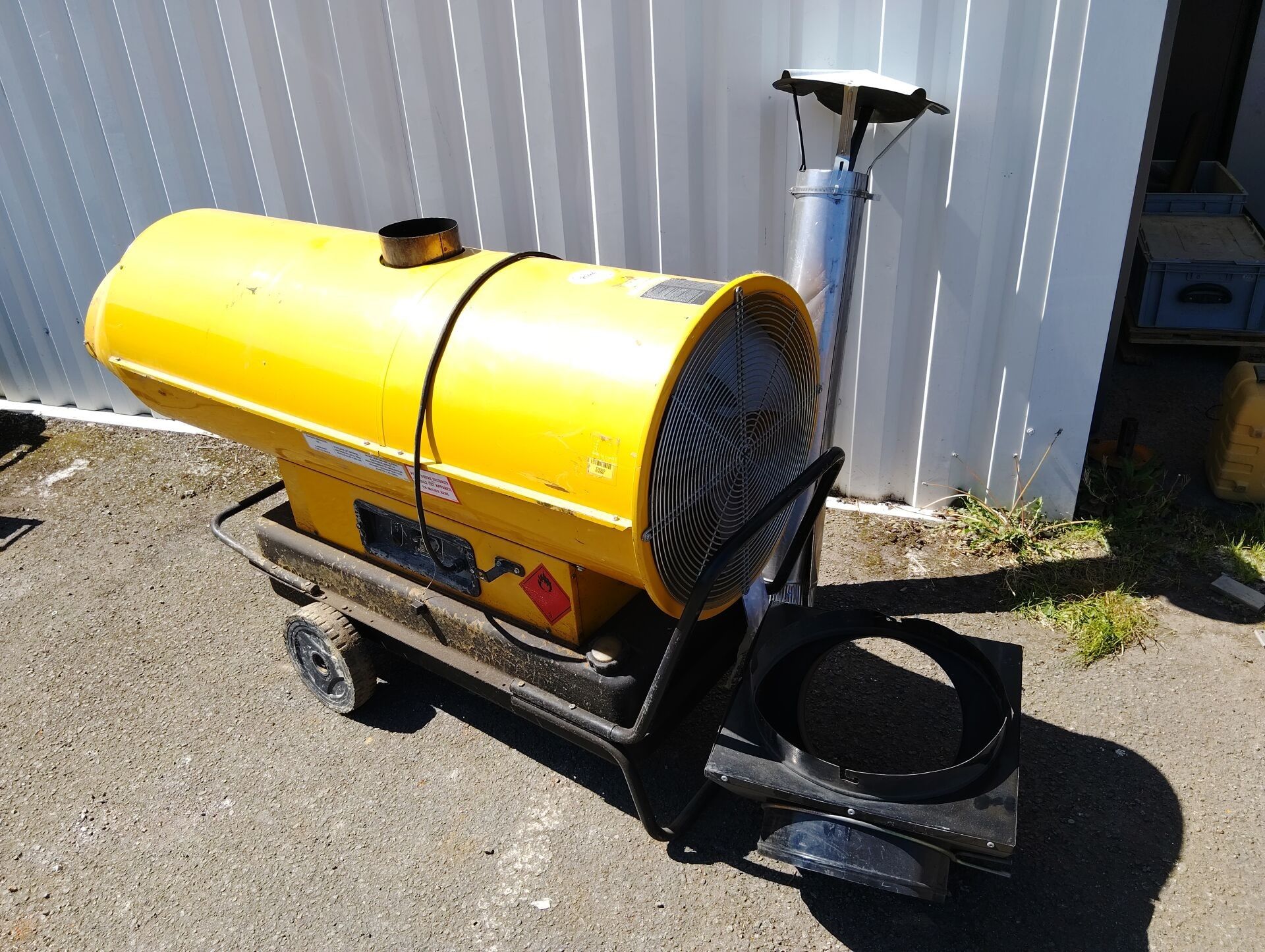 Chauffage fioul à air pulsé à combustion indirecte avec cuve…