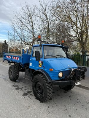 UNIMOG BENNE U416. Boite manuelle