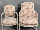 paire de fauteuils de style louis xvi