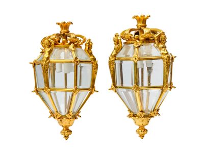 paire d'appliques murales anciennes françaises en laiton doré et verre