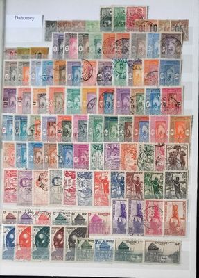 Colonies. DAHOMEY. 120 timbres tous différents.