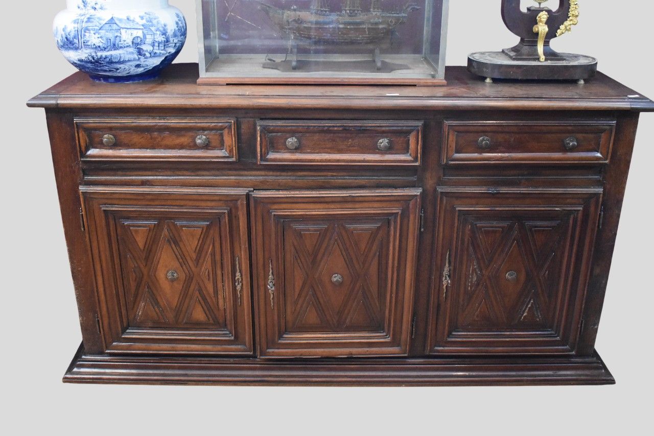 Objets d'art & Curiosités