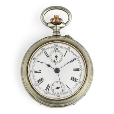 une vieille montre de poche dont le cadran comporte des chiffres romains