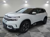 le nouveau suv de citrole est garé dans une salle d'exposition