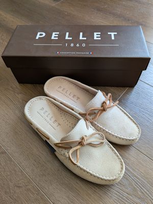 Paire de chaussures de marque PELLET